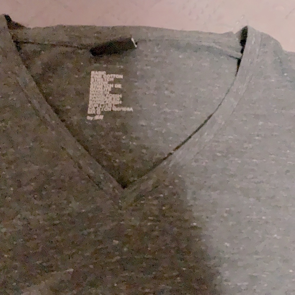 H&M shirt - Picture 5 of 5